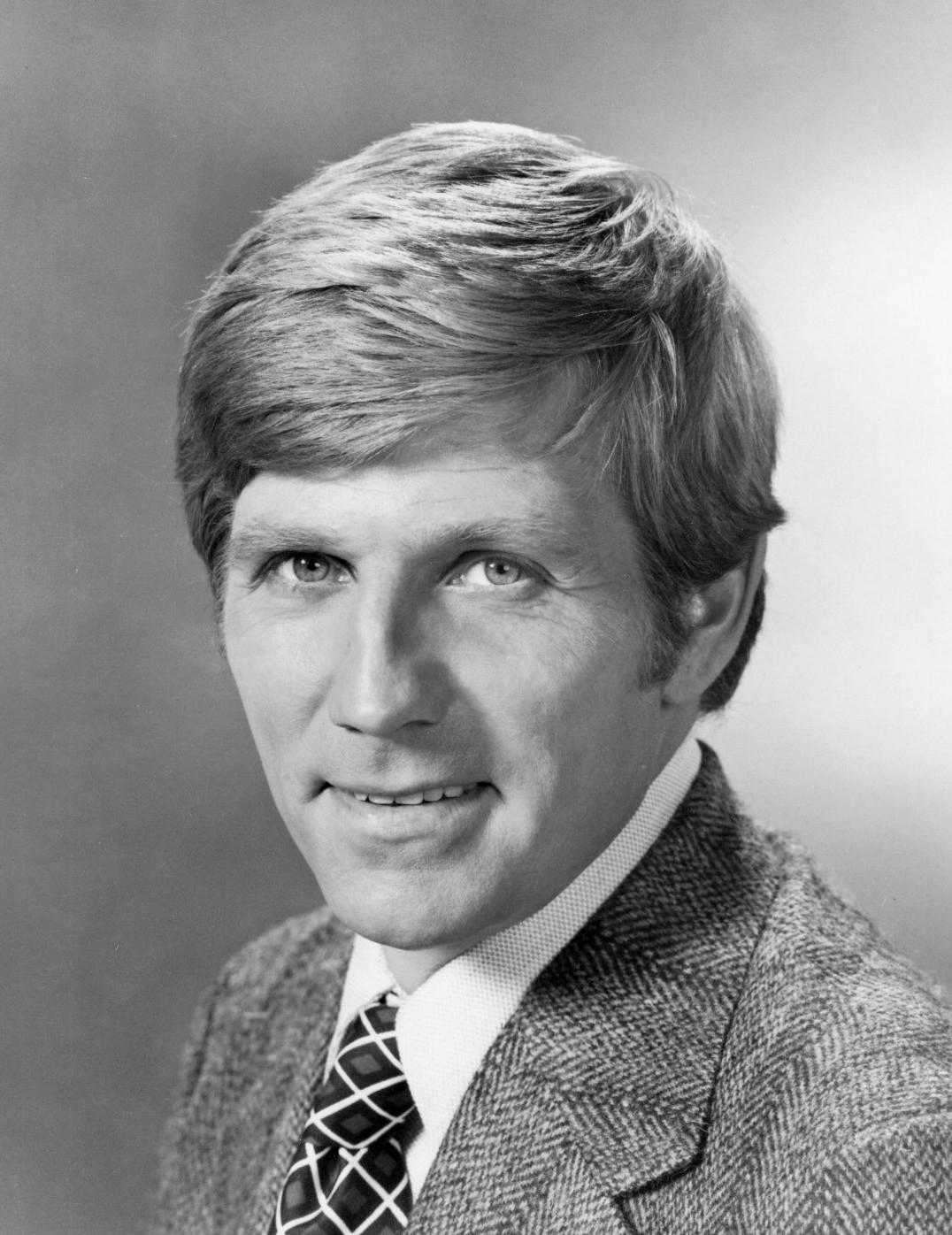 Gary Collins - Celebrity biography, zodiac sign and famous quotes